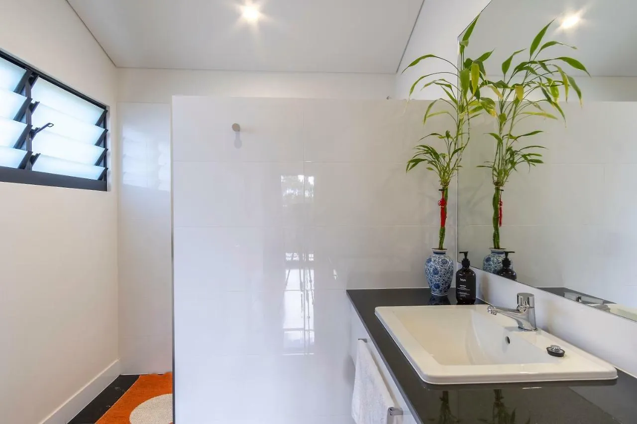 Jugoon Villa Byron Bay Holiday home